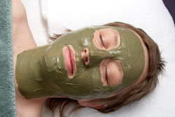 Seaweed cosmetic treatment